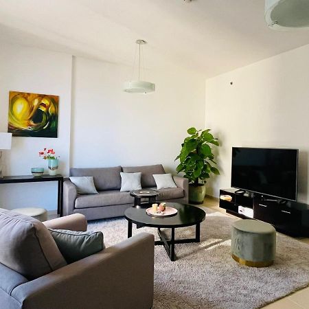 Beautiful Apartment With Amazing Sea Views Dubaj Kültér fotó