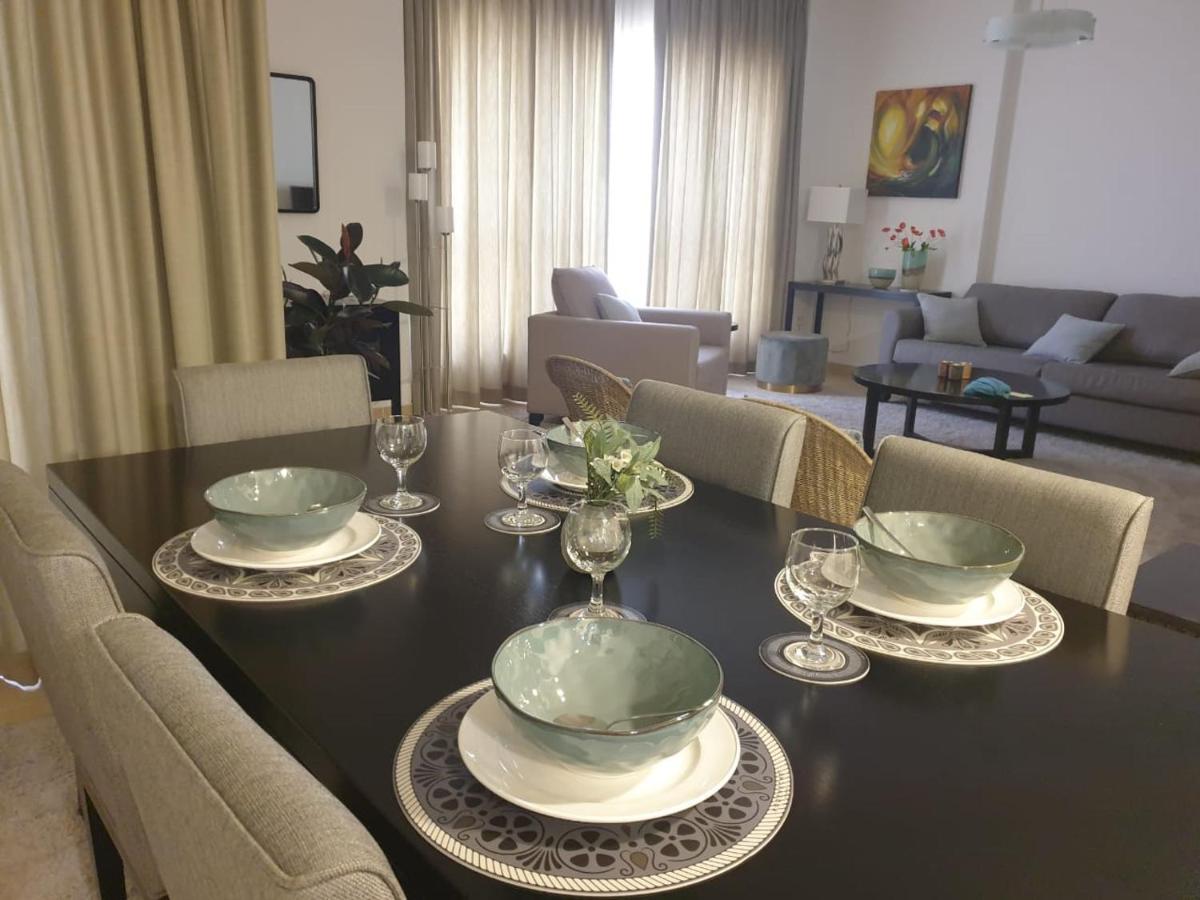 Beautiful Apartment With Amazing Sea Views Dubaj Kültér fotó