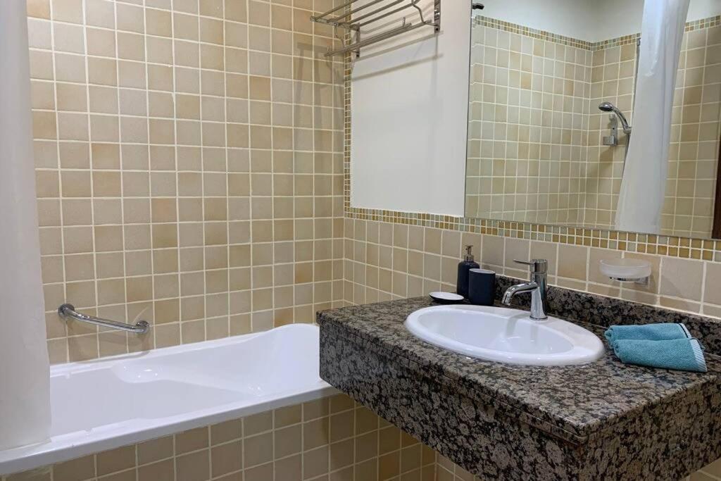 Beautiful Apartment With Amazing Sea Views Dubaj Kültér fotó